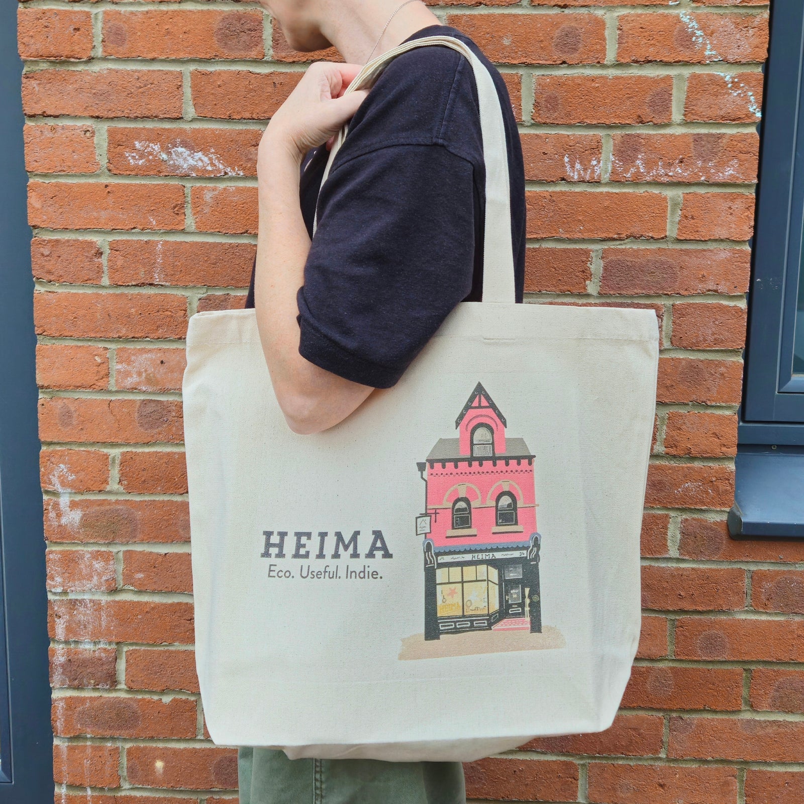 Heima Maxi Tote Bag