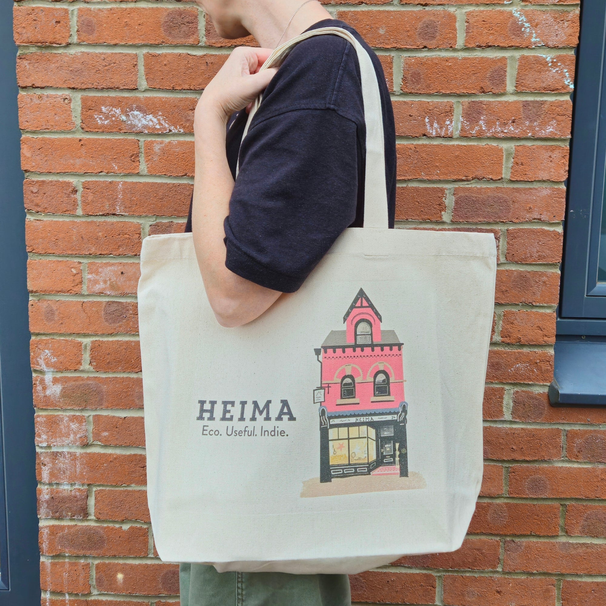 Heima Maxi Tote Bag