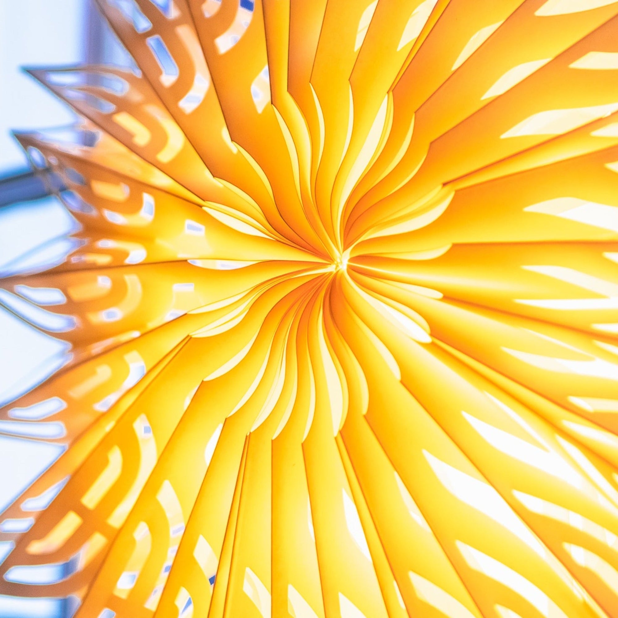 Paper Star Lampshade - Sunrise White