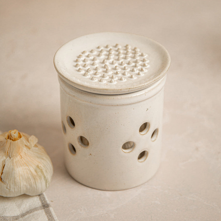 Idilica Garlic Storage and Grater