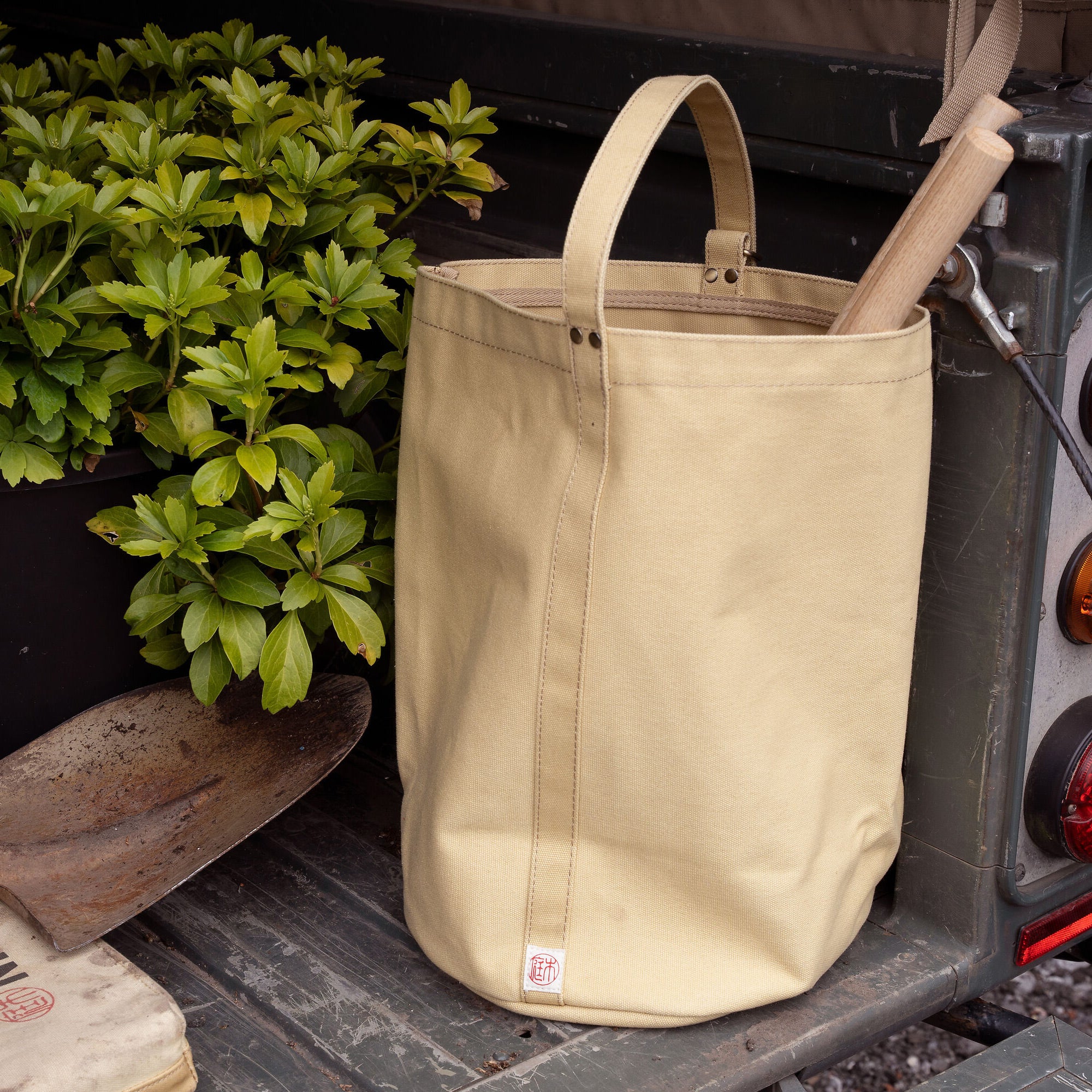 Niwaki Kantan Canvas Bucket Tote