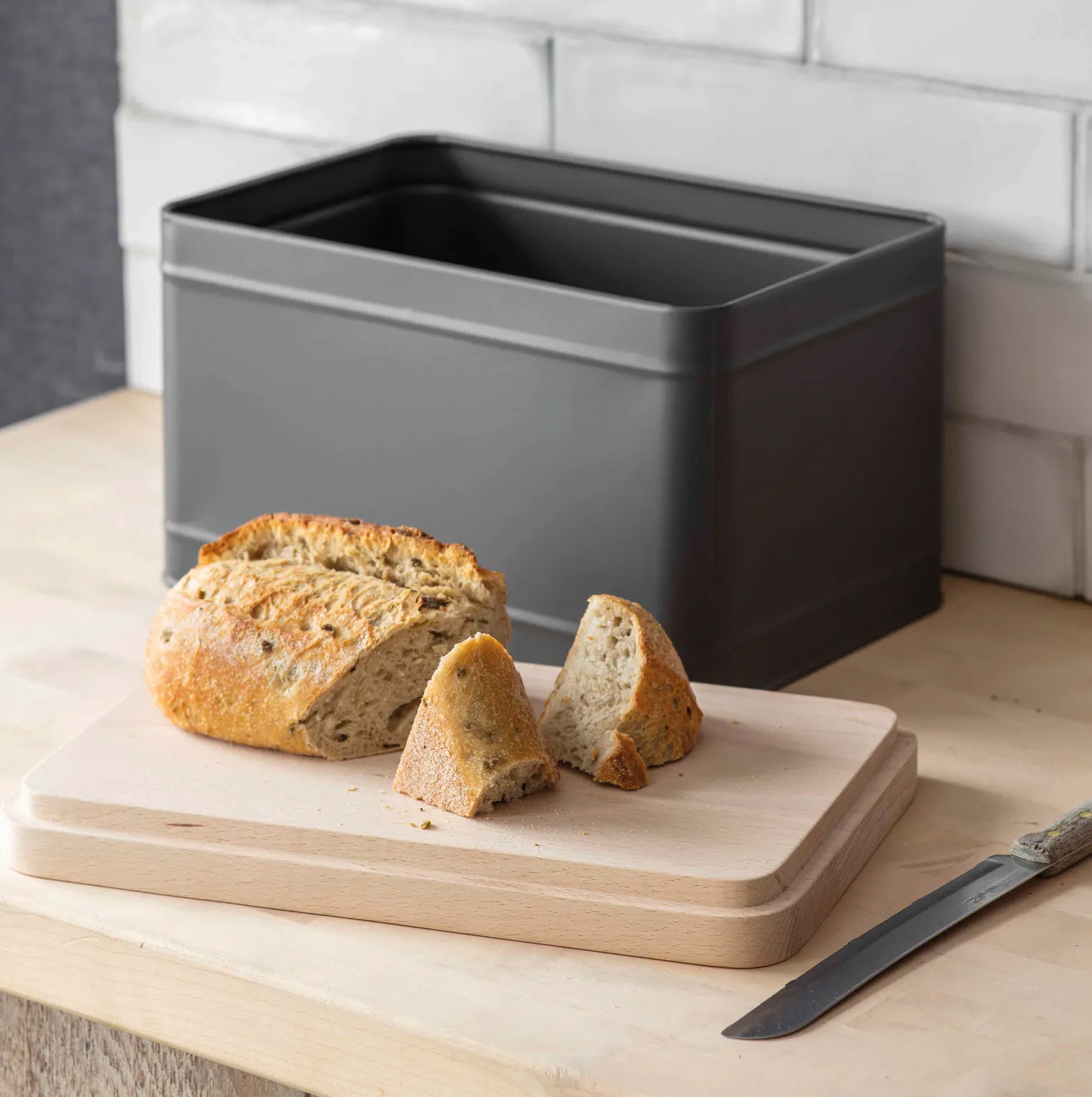 Borough Bread Bin with Beech Chopping Board Lid